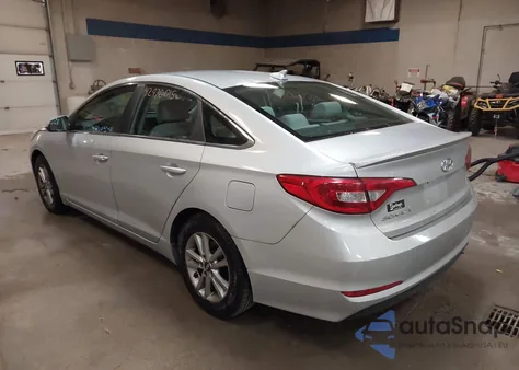 2017 Hyundai Sonata z USA, uszkodzony, nr VIN 5NPE24AF5HH585621